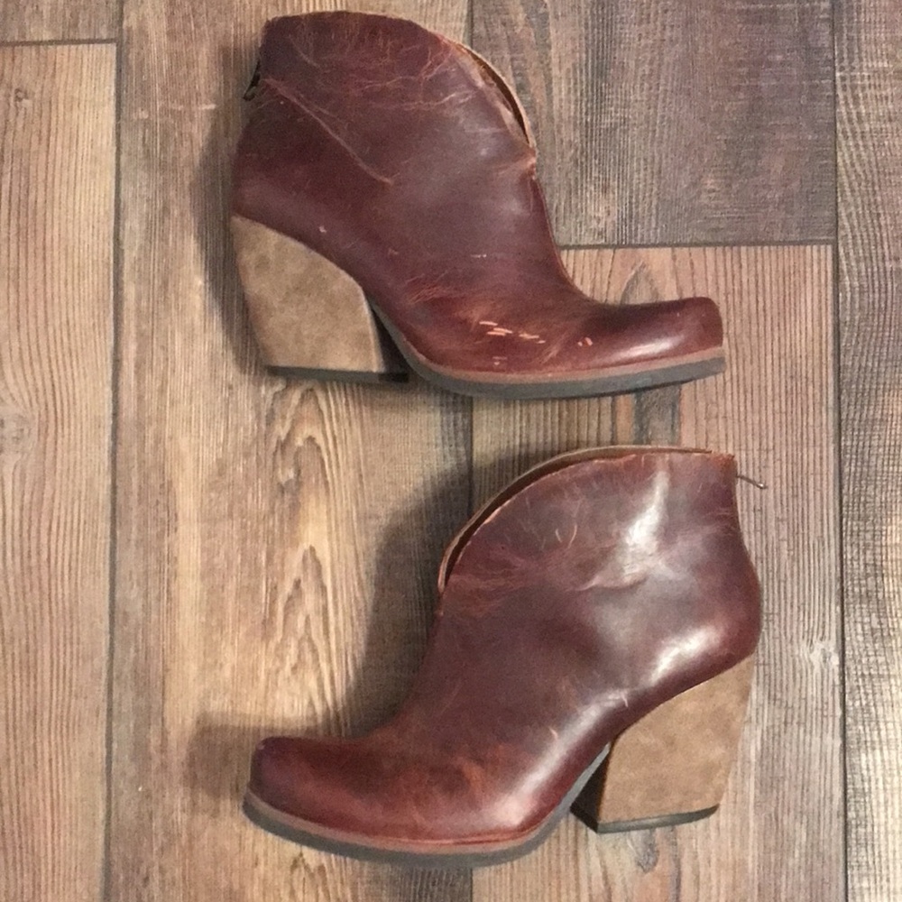 🐬 Kork-Ease Shamira Women's Distressed Brown Leather Slip On Ankle Boots